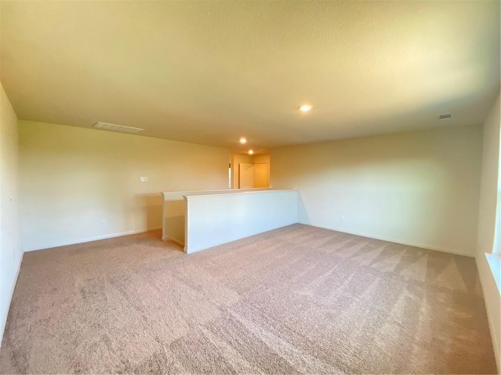 325 Crescent Park Dr Property Photo 15
