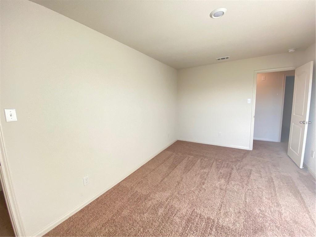 325 Crescent Park Dr Property Photo 20