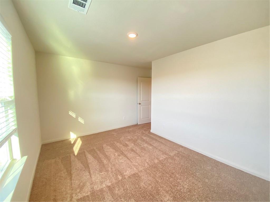 325 Crescent Park Dr Property Photo 22