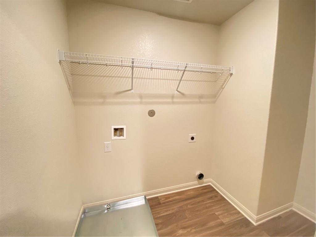 325 Crescent Park Dr Property Photo 24