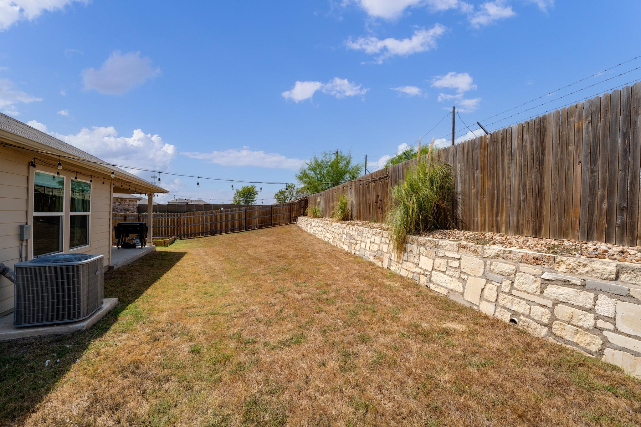 201 Elbow Bush Cv Property Photo 27