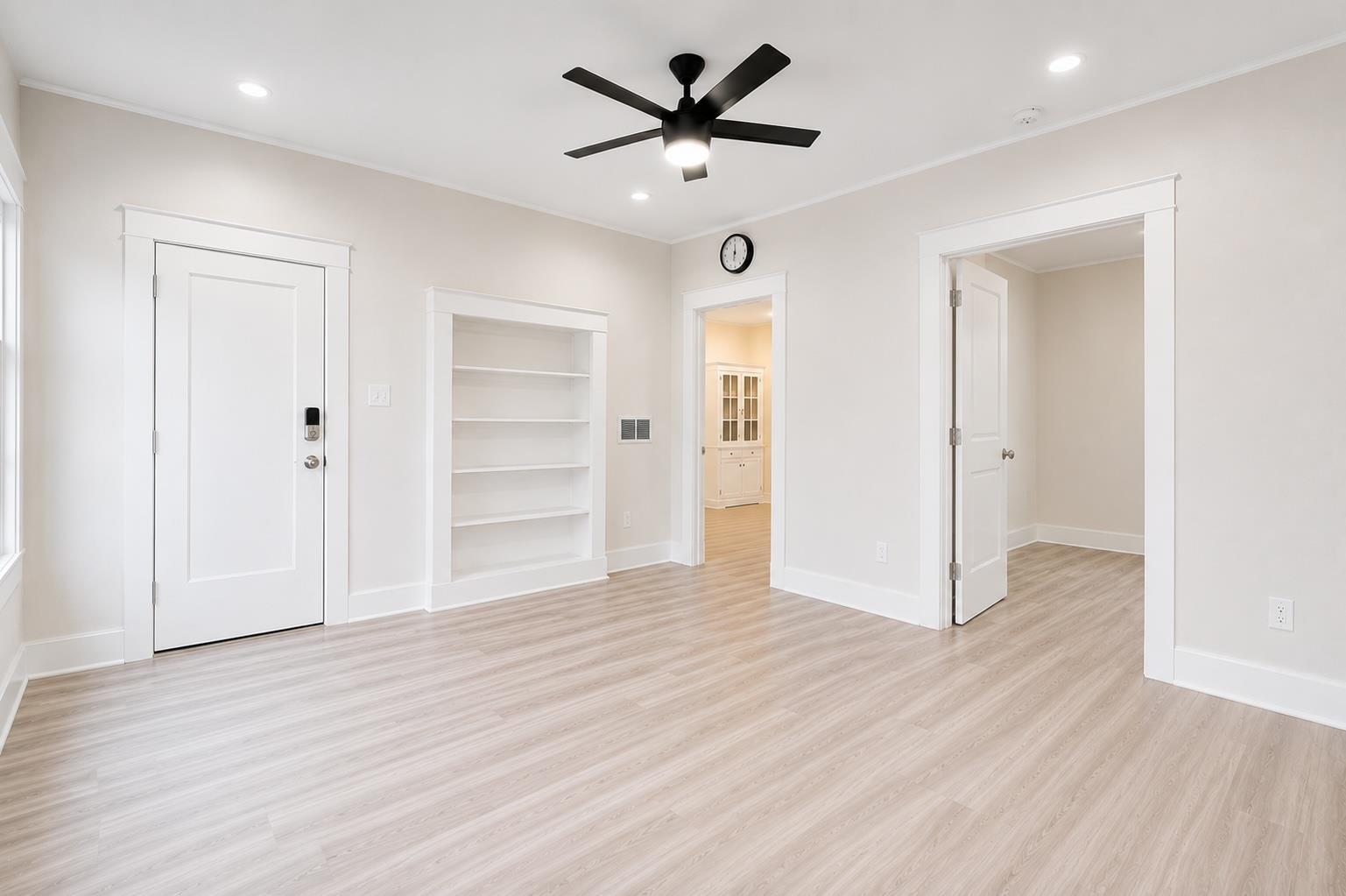 2623 Salado St Property Photo 8