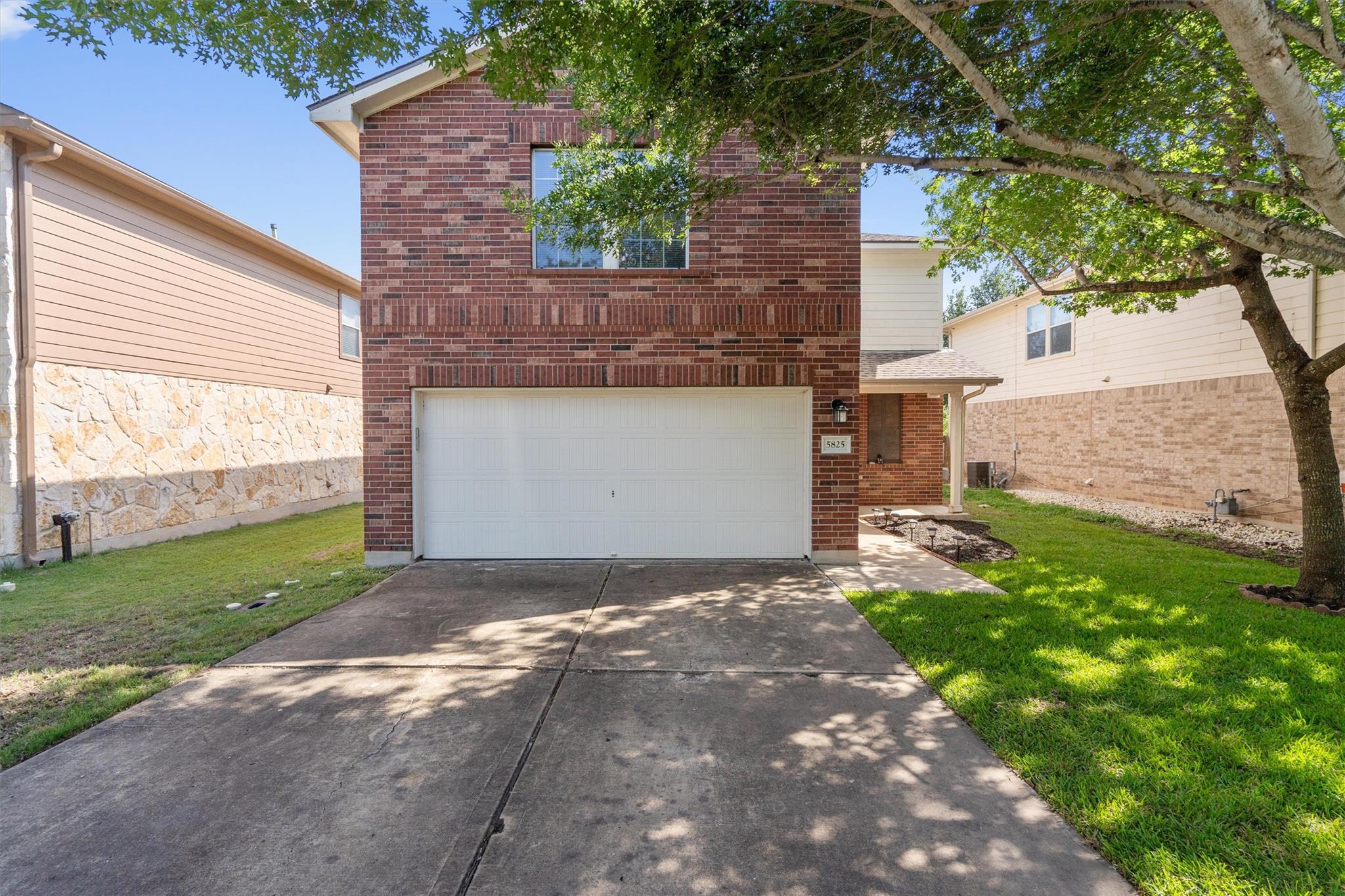 5825 Silver Screen Dr Property Photo 3