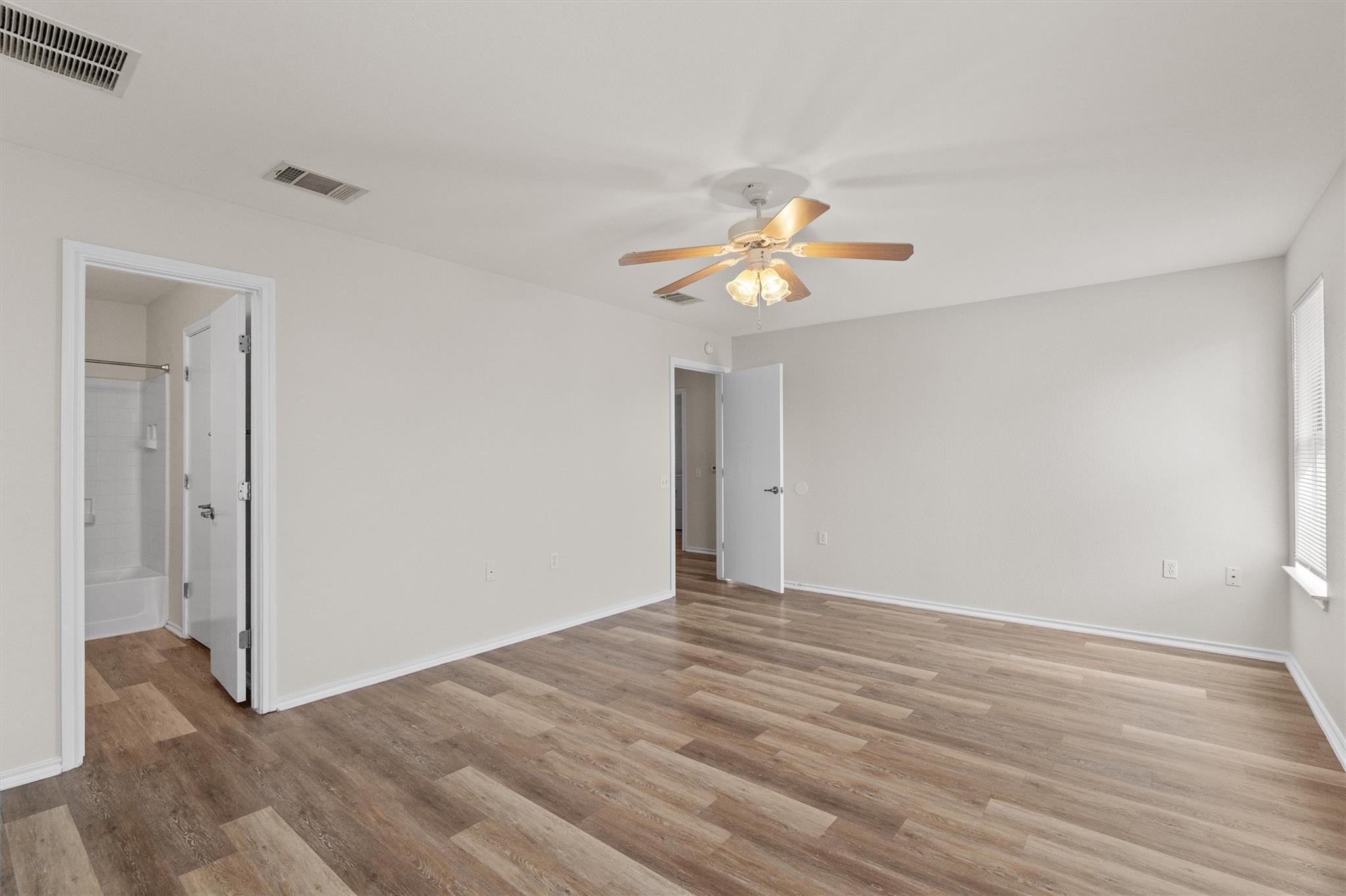 5825 Silver Screen Dr Property Photo 14