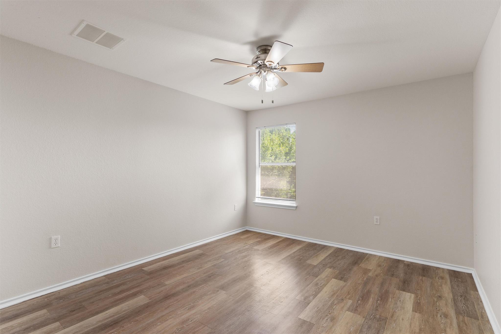 5825 Silver Screen Dr Property Photo 17