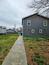 305 Anderson St #a Property Photo 2