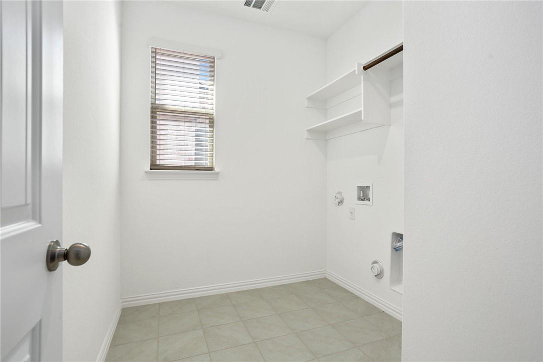 613 Silent Creek Cv Property Photo 12