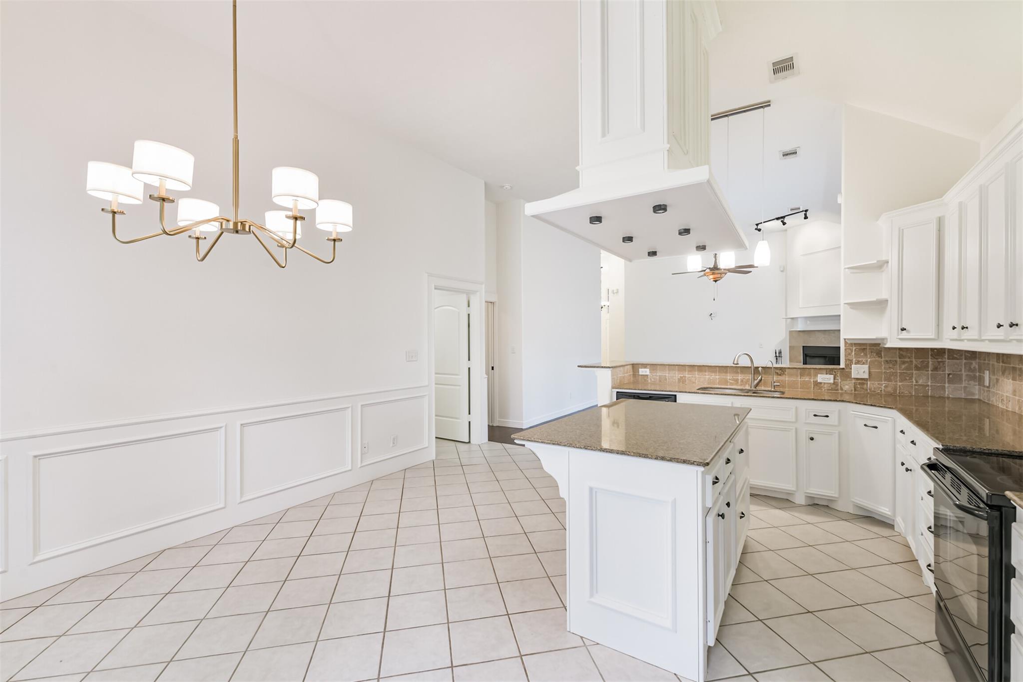 13118 Lazy Ln Property Photo 9
