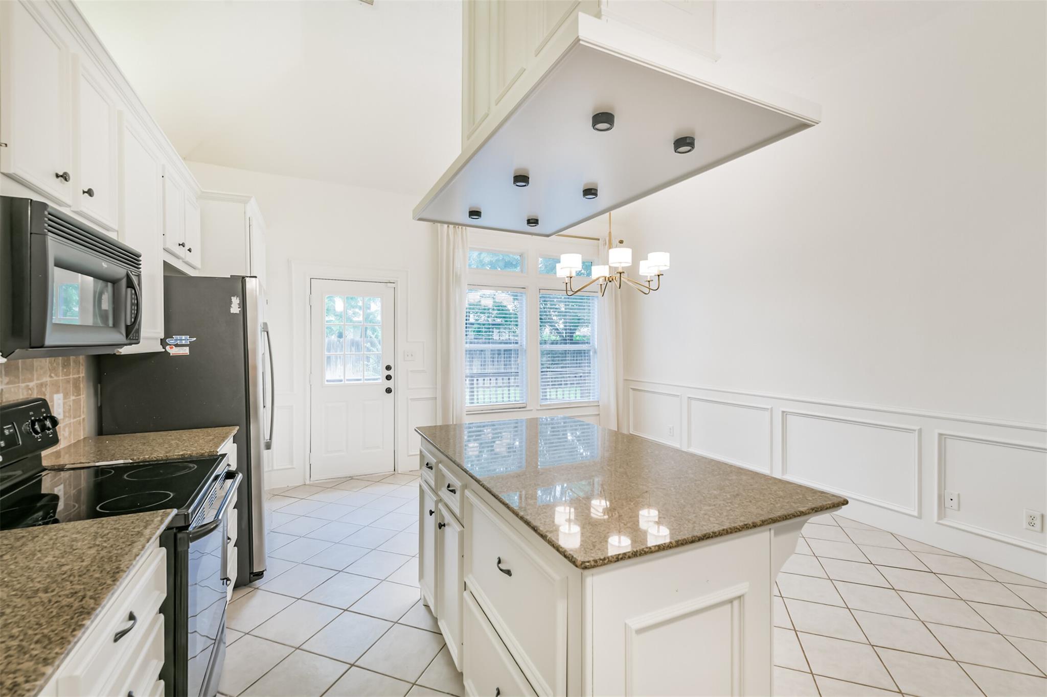 13118 Lazy Ln Property Photo 10