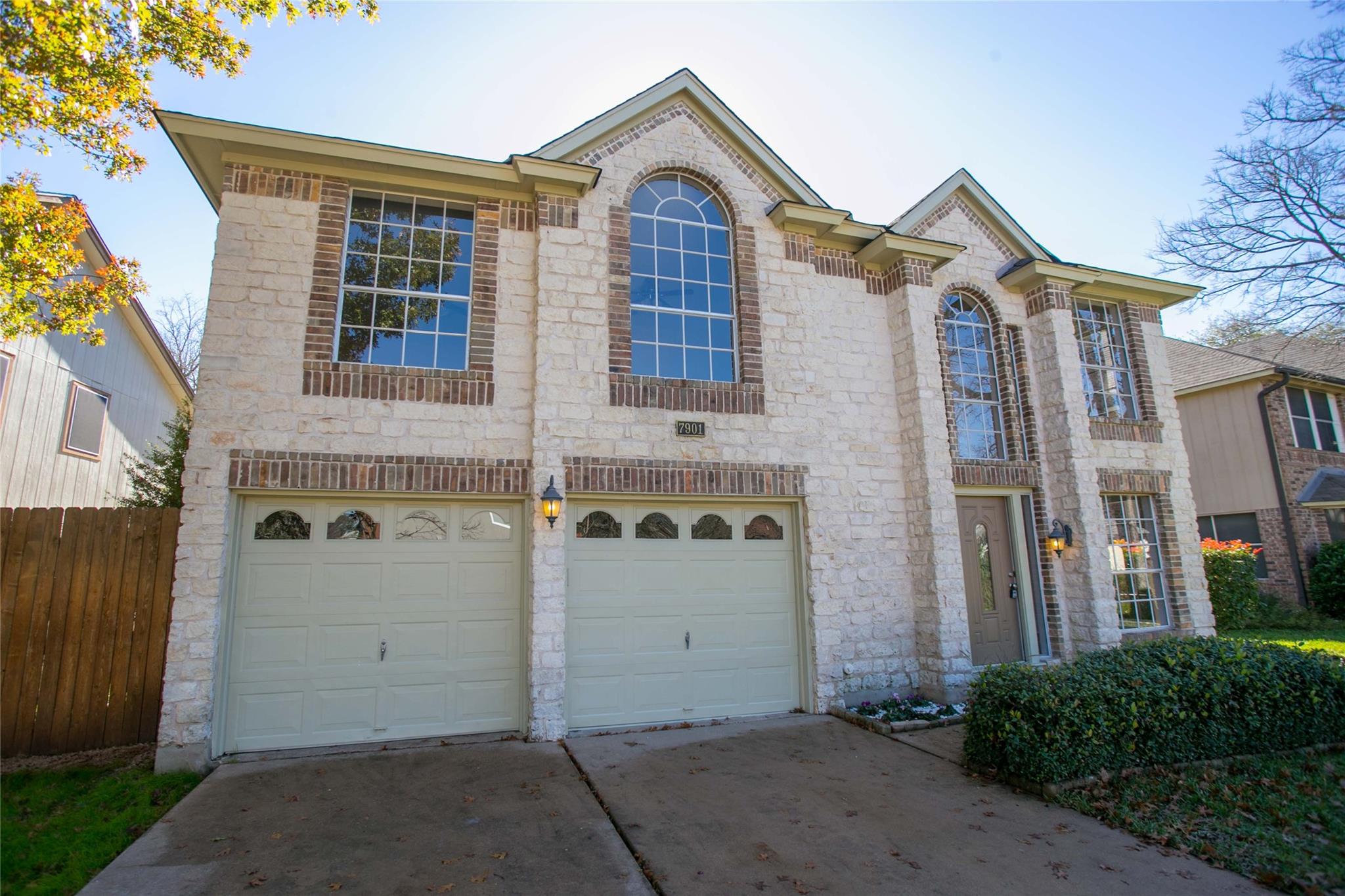 7901 Taranto Dr Property Photo 3