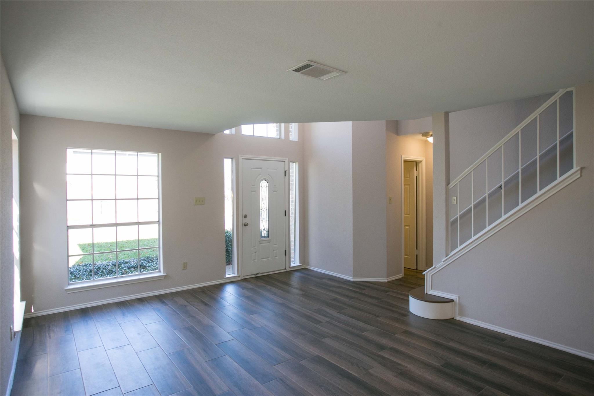 7901 Taranto Dr Property Photo 5