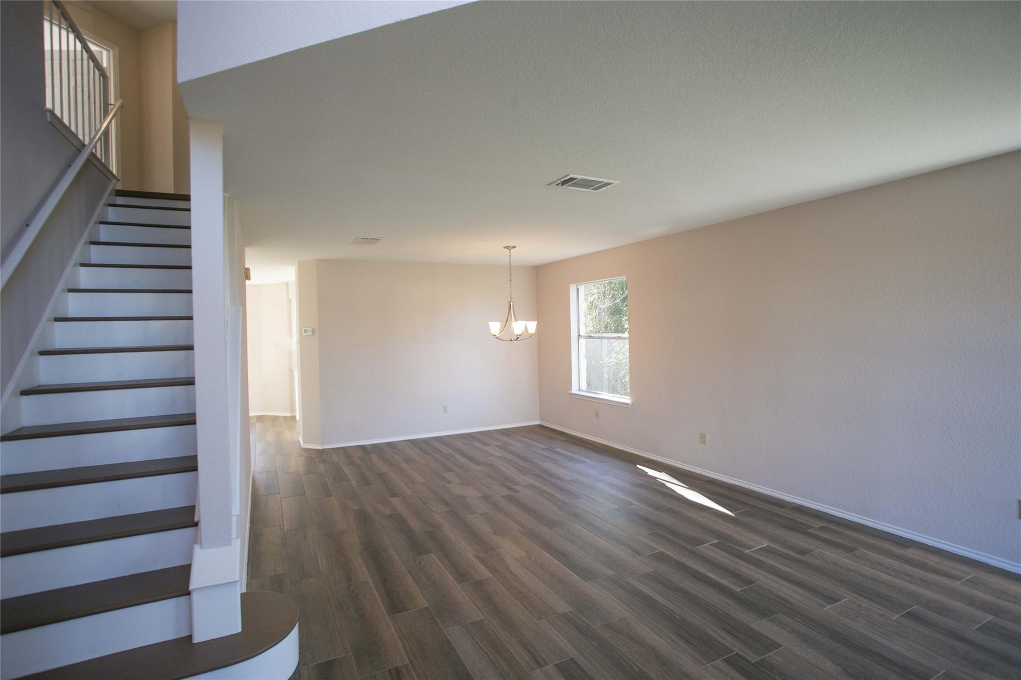 7901 Taranto Dr Property Photo 7