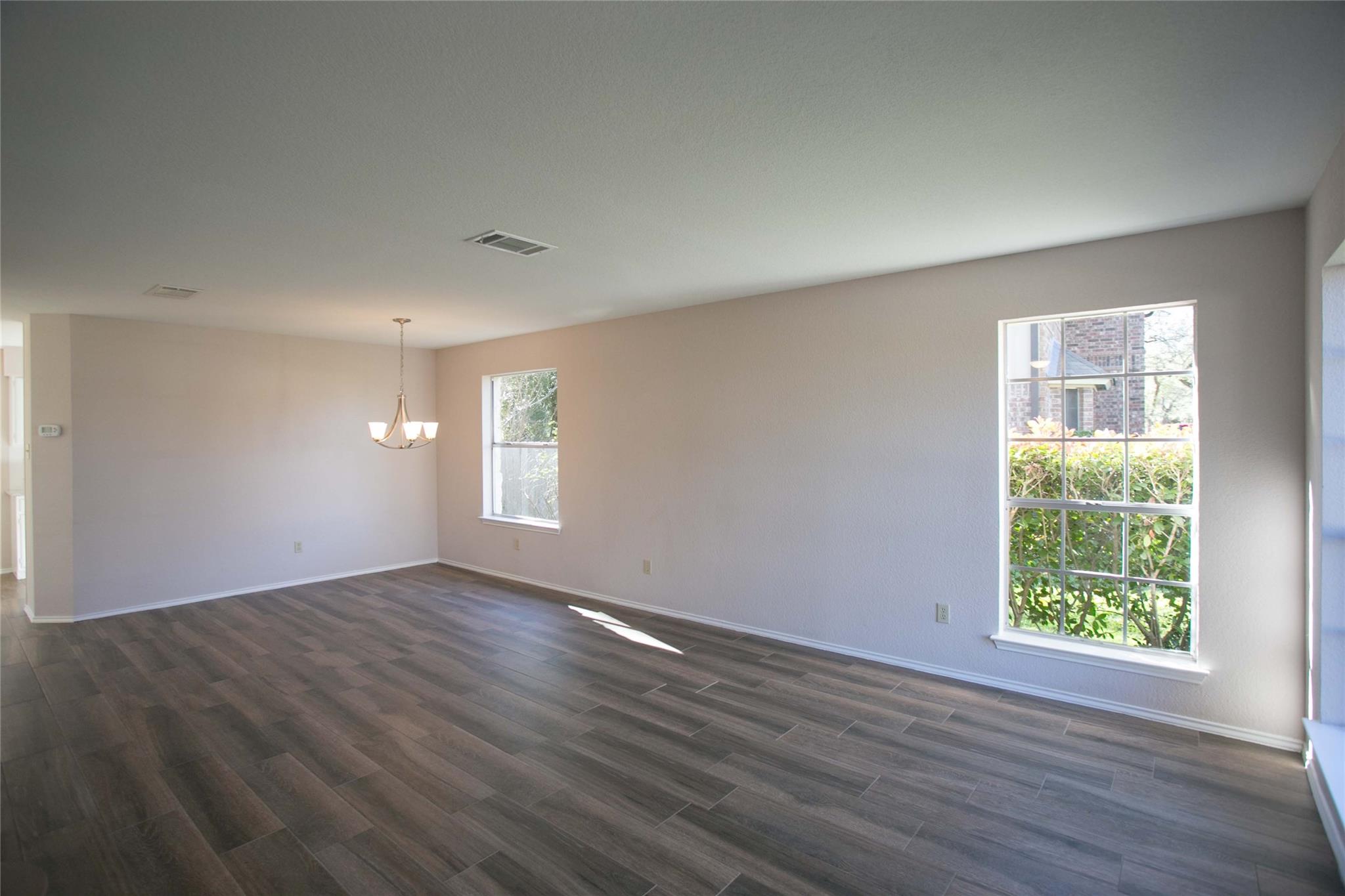 7901 Taranto Dr Property Photo 8