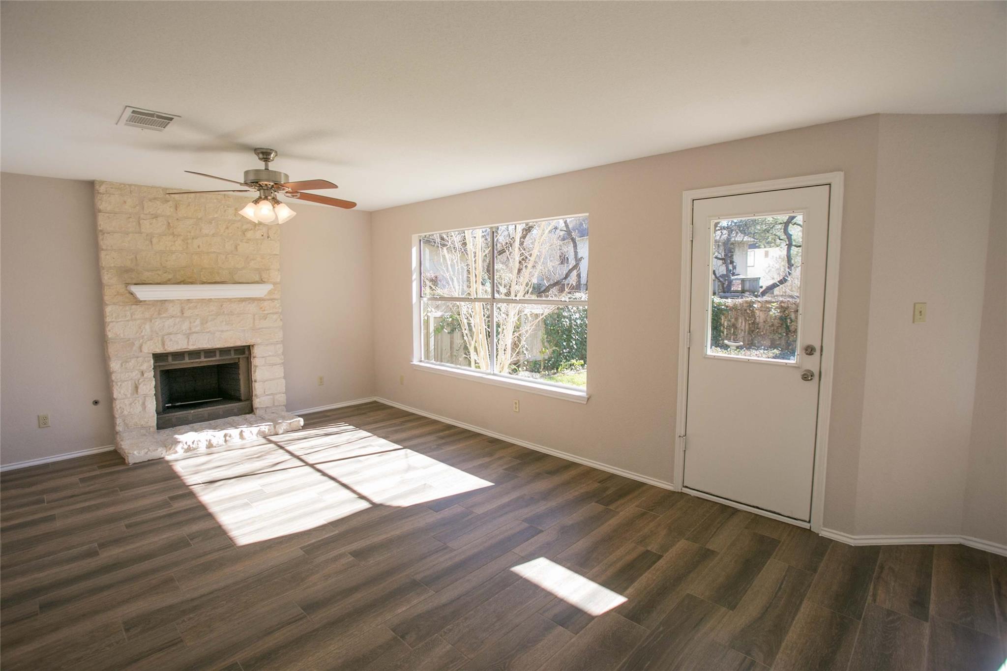 7901 Taranto Dr Property Photo 10