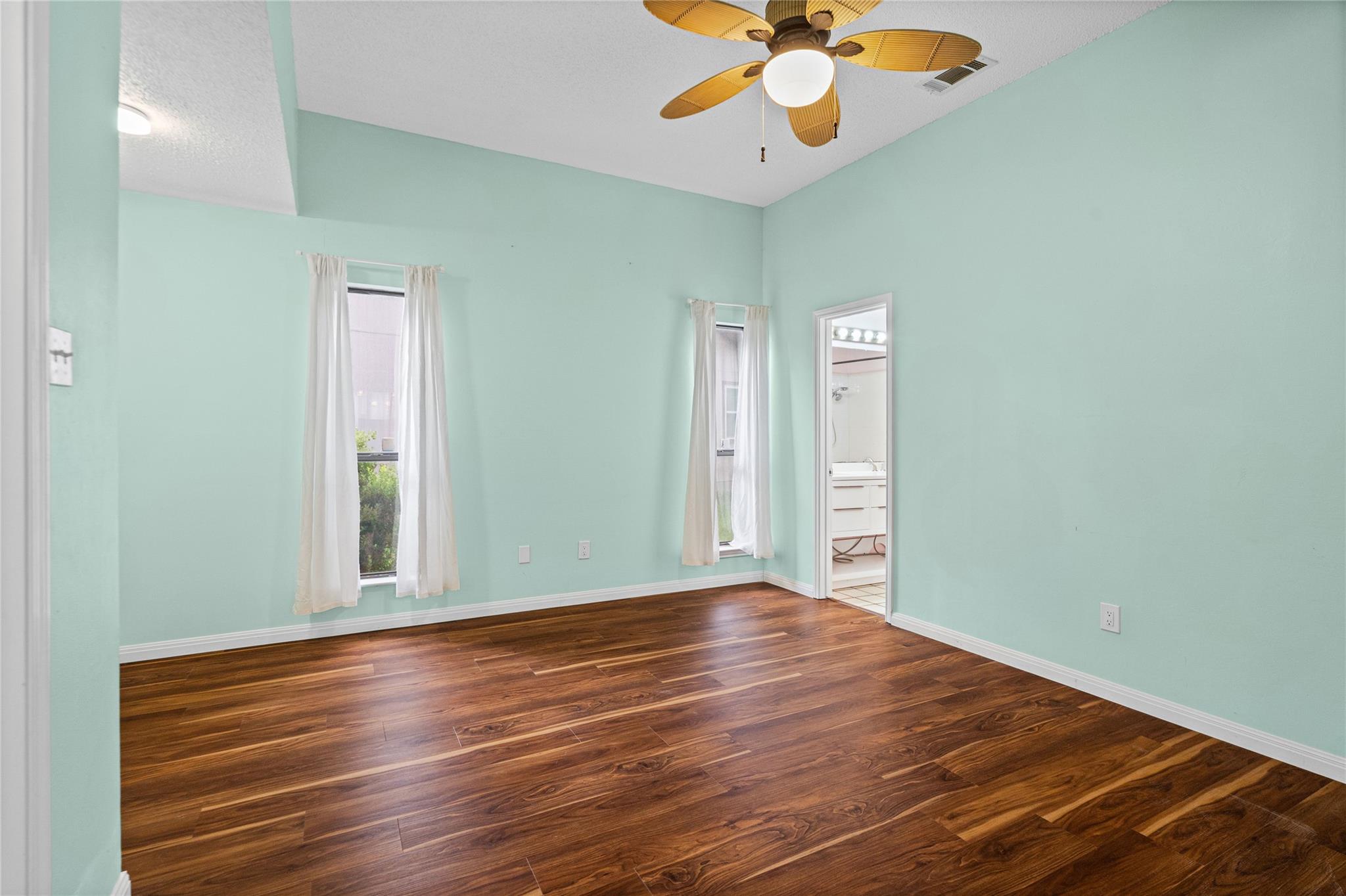 2408 Windrift Way Property Photo 8