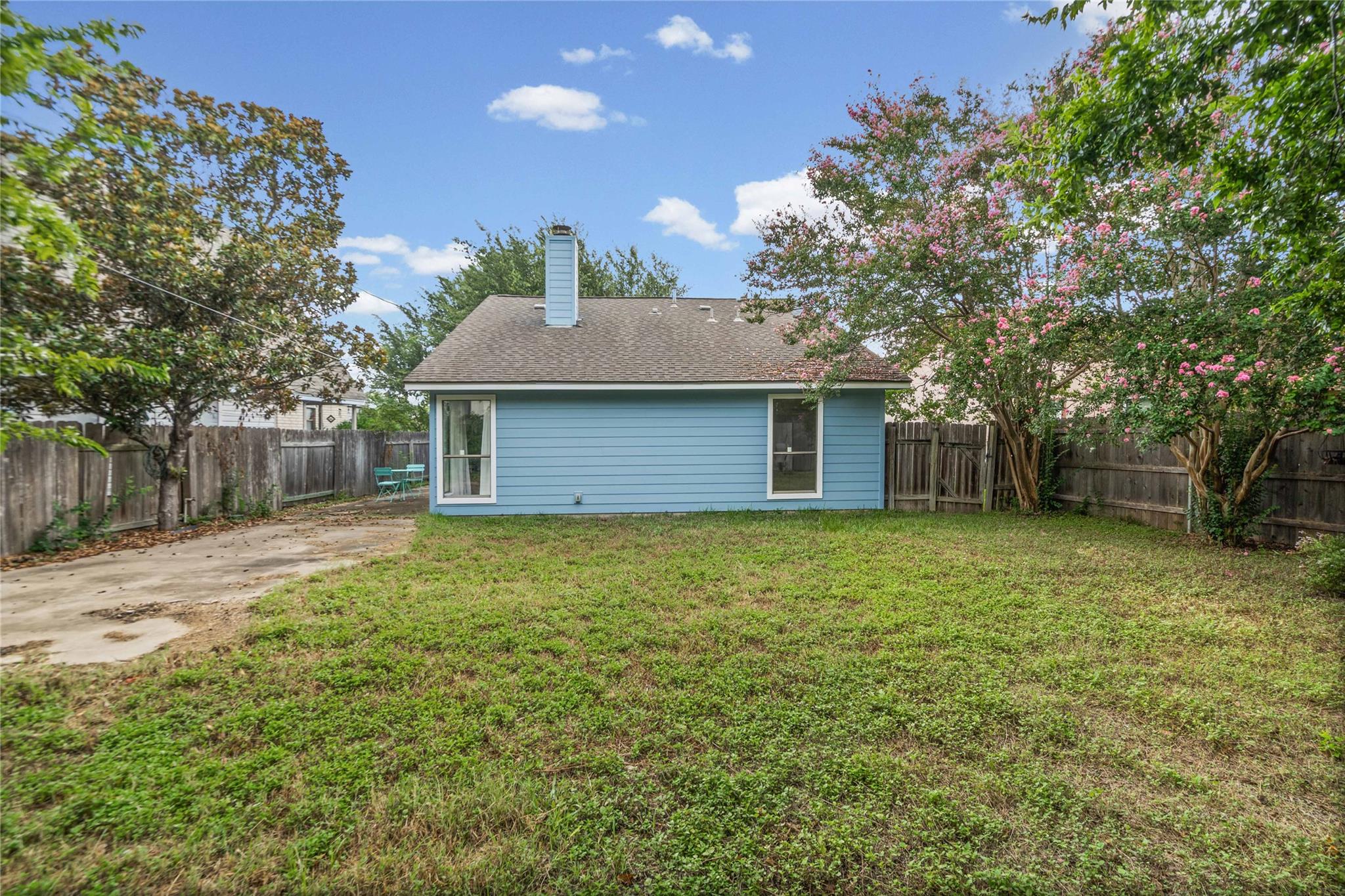 2408 Windrift Way Property Photo 17