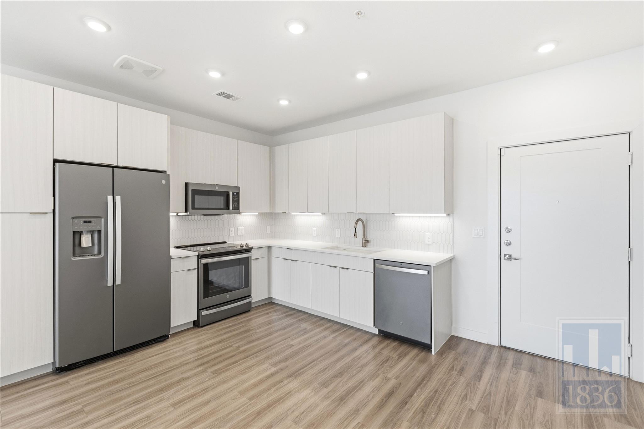 4802 S Congress Ave #514 Property Photo 2