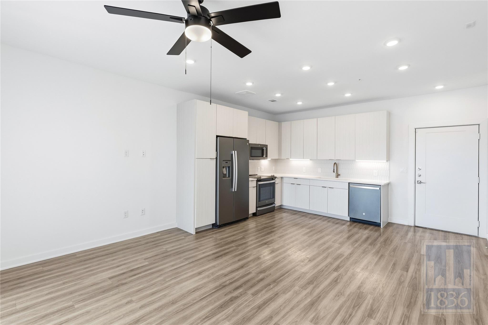 4802 S Congress Ave #514 Property Photo 4
