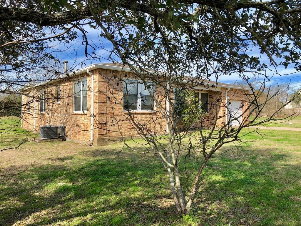 307 S Mustang Ave Property Photo 2