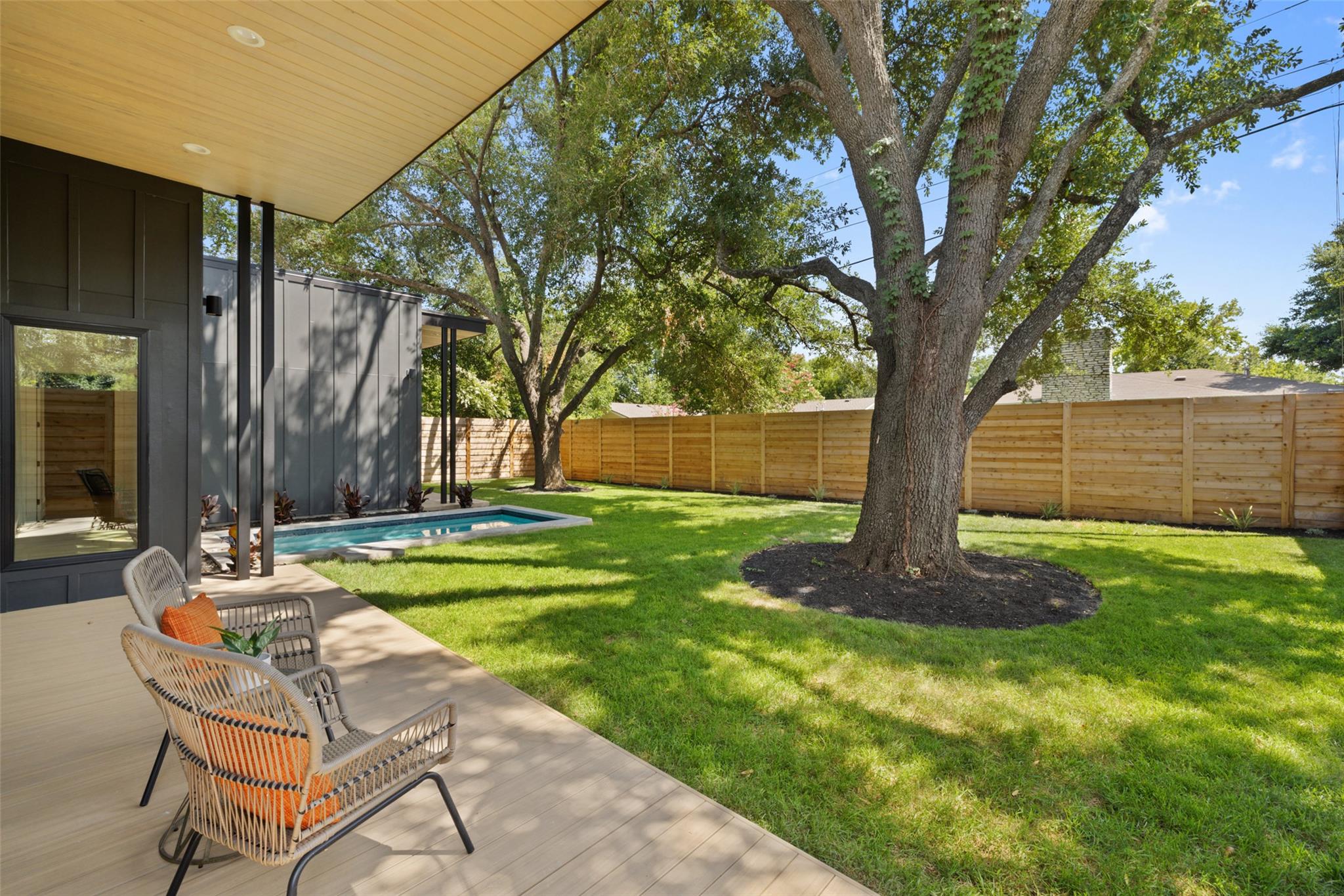 2305 Southern Oaks Dr Property Photo 33