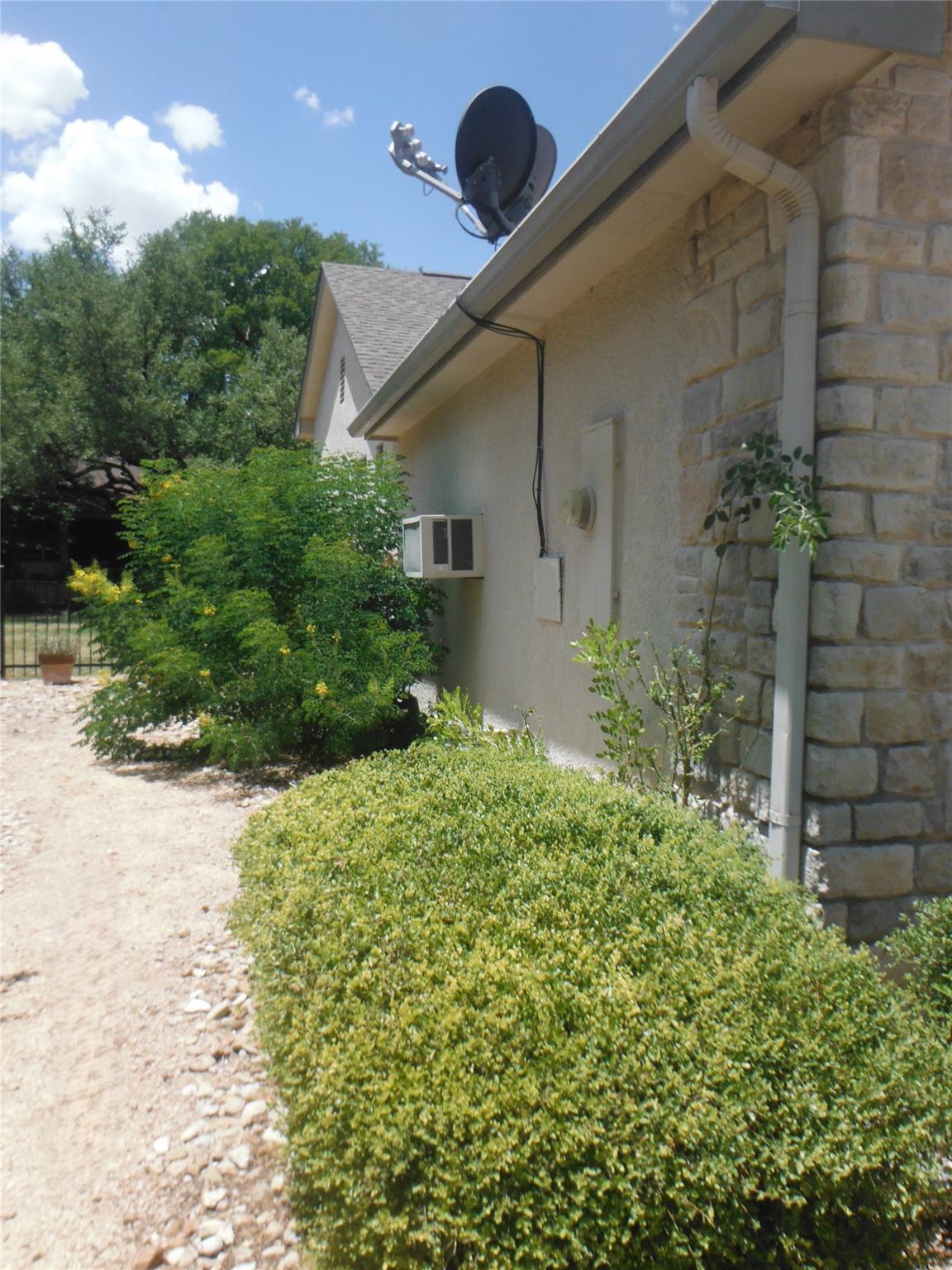 103 Anemone Cir Property Photo 3