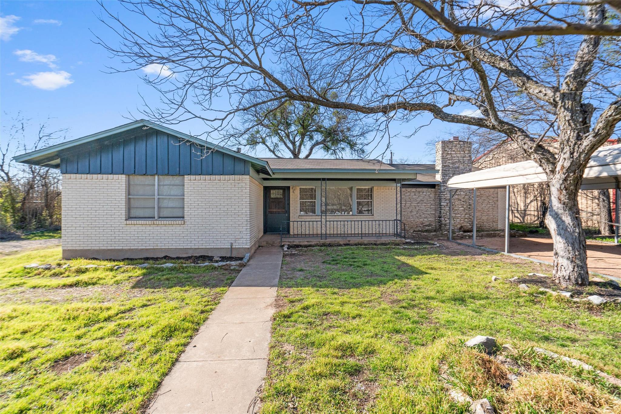 15700 Scarlet St Property Photo