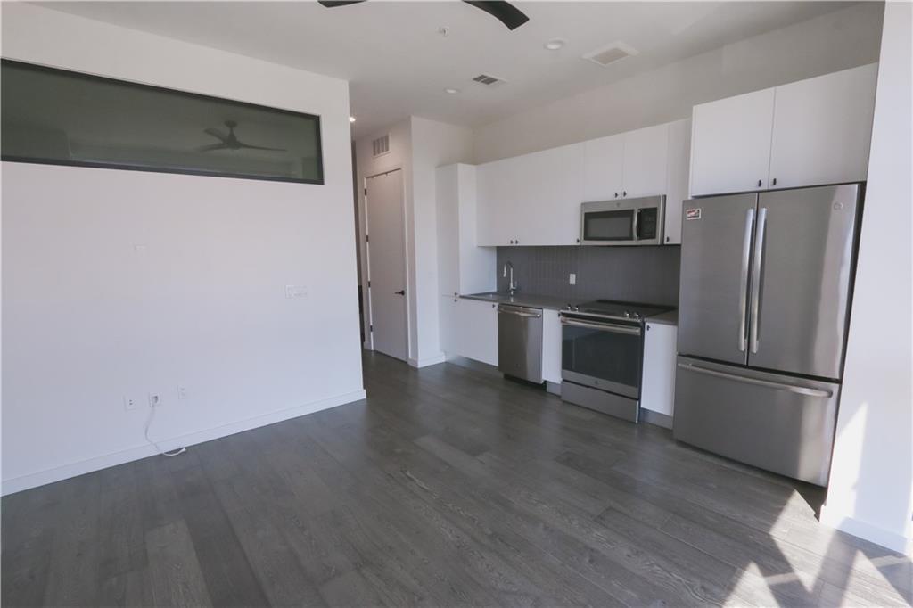 800 Embassy Dr #405 Property Photo 2