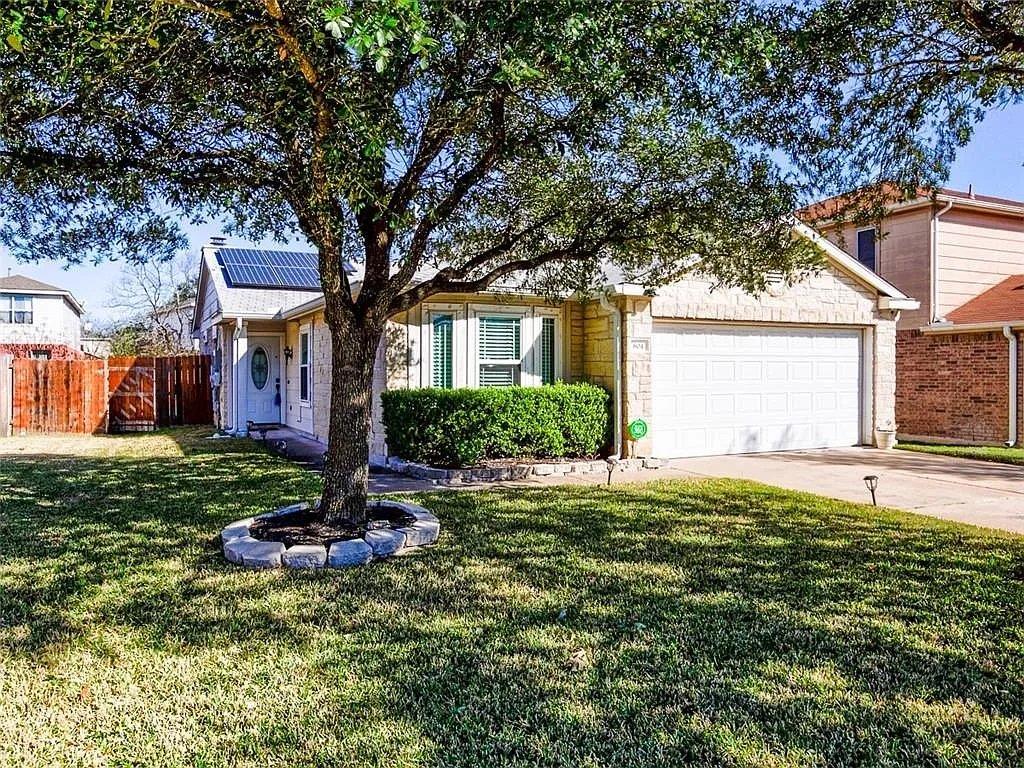 804 Twisted Fence Dr Property Photo