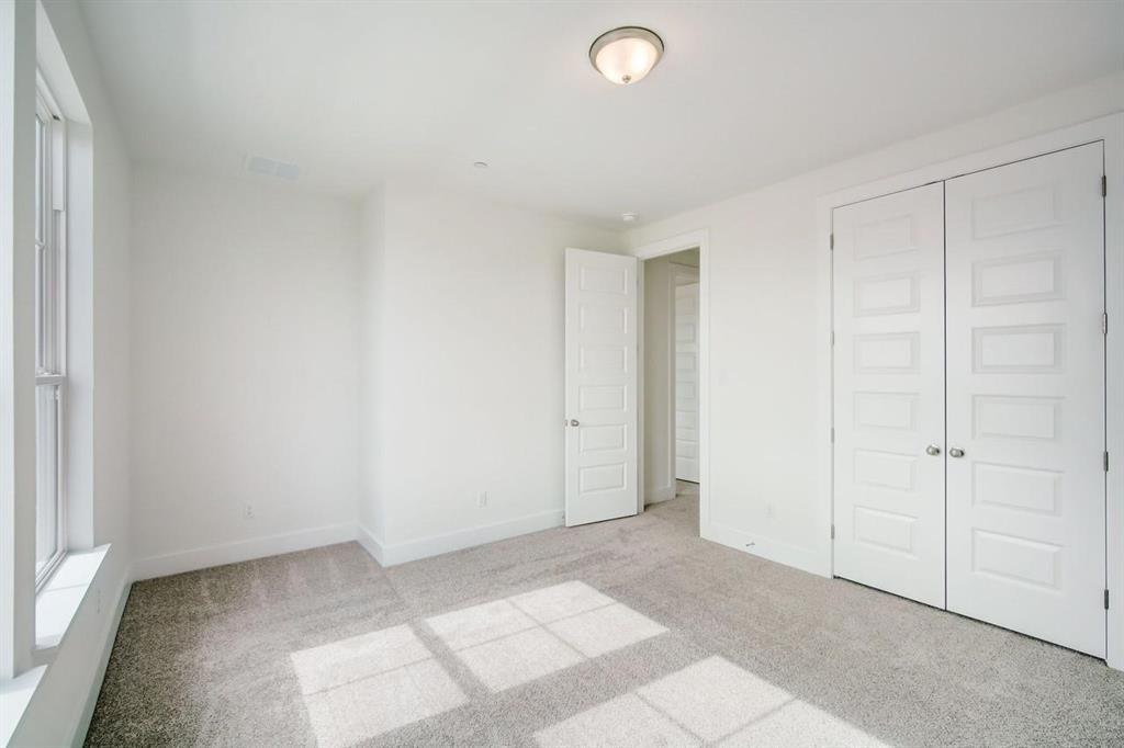 2027 Cora Ivy Ln Property Photo 17