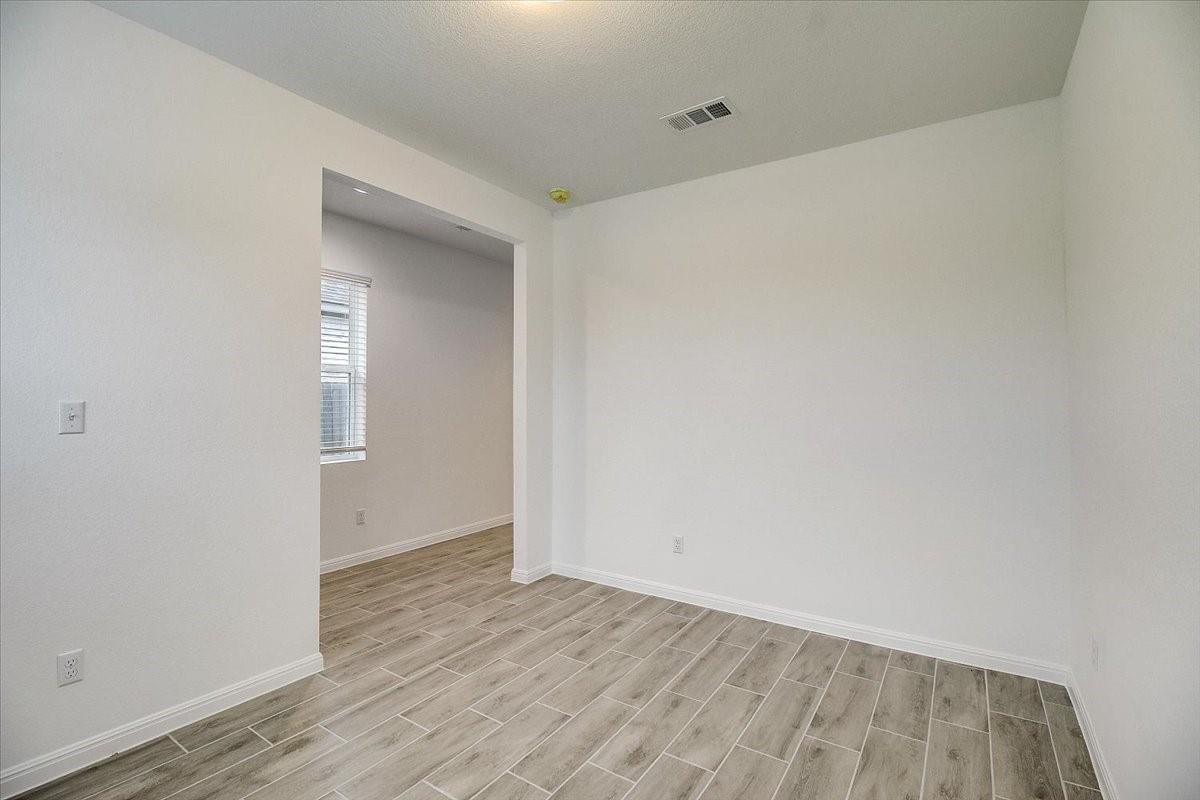 117 Lacey Oak Loop Property Photo 7
