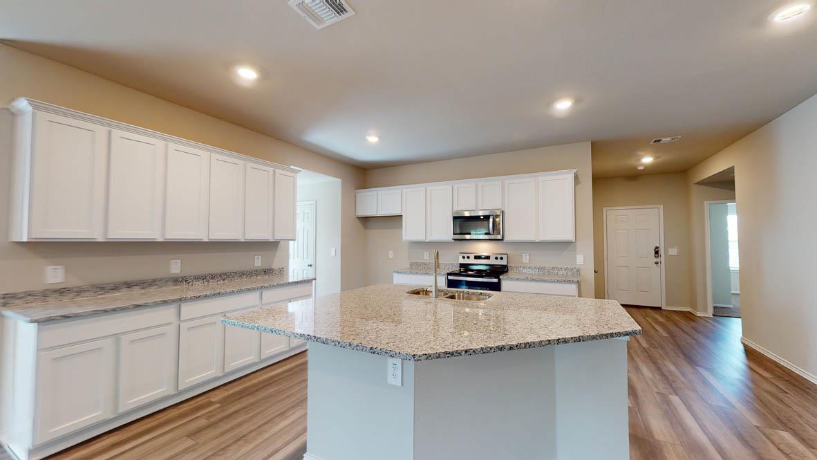 509 Hector Loop Property Photo 8