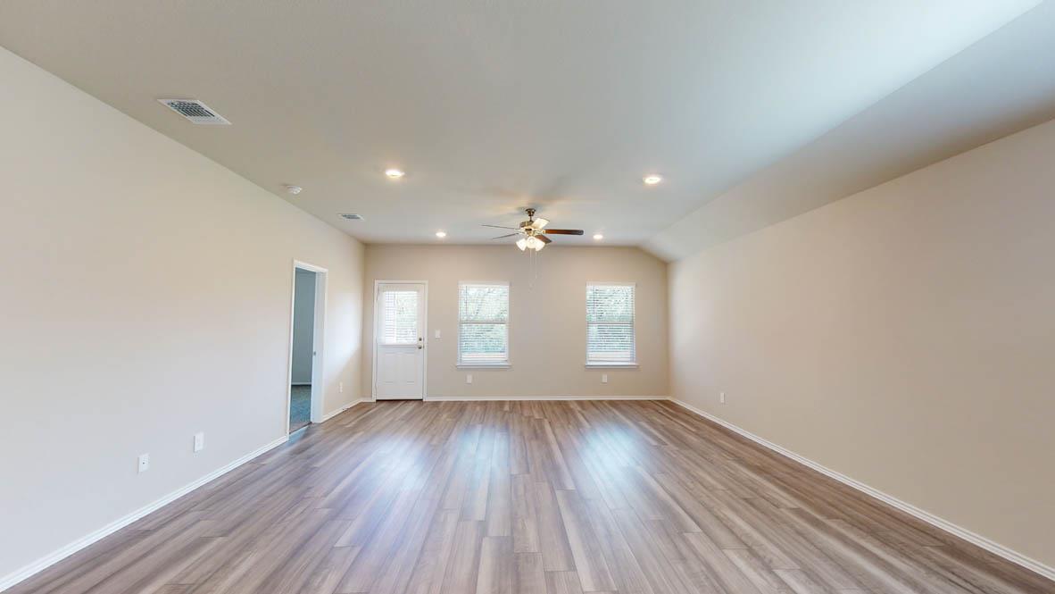 509 Hector Loop Property Photo 15