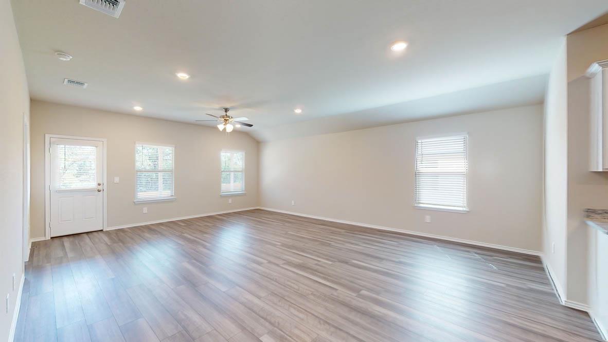 509 Hector Loop Property Photo 16