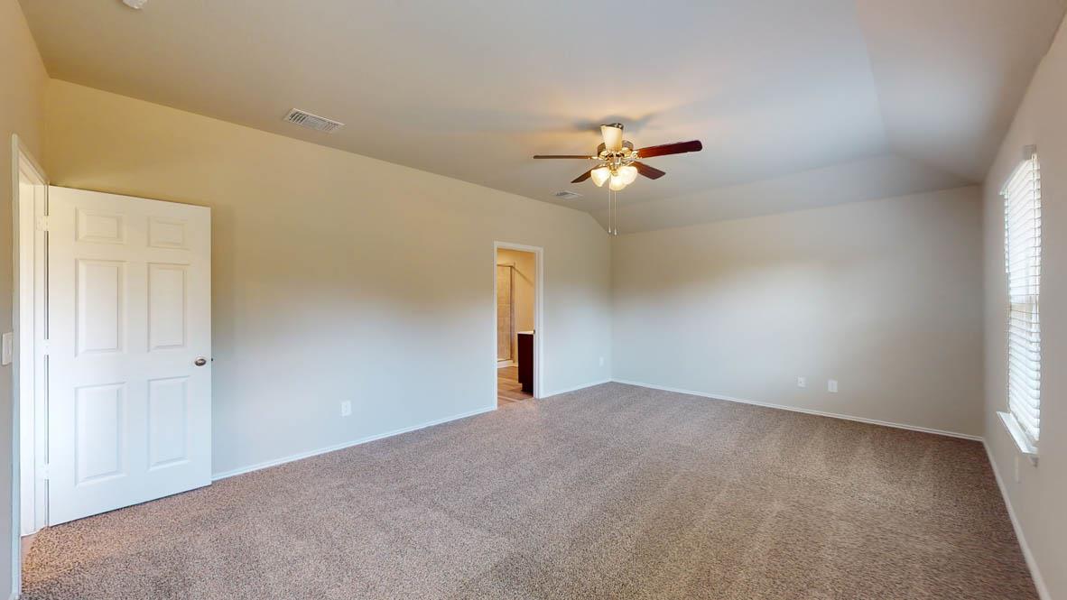 509 Hector Loop Property Photo 18