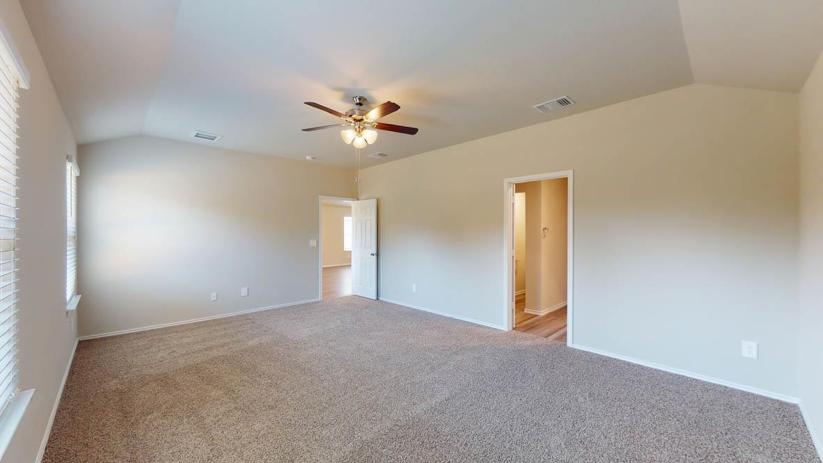 509 Hector Loop Property Photo 19