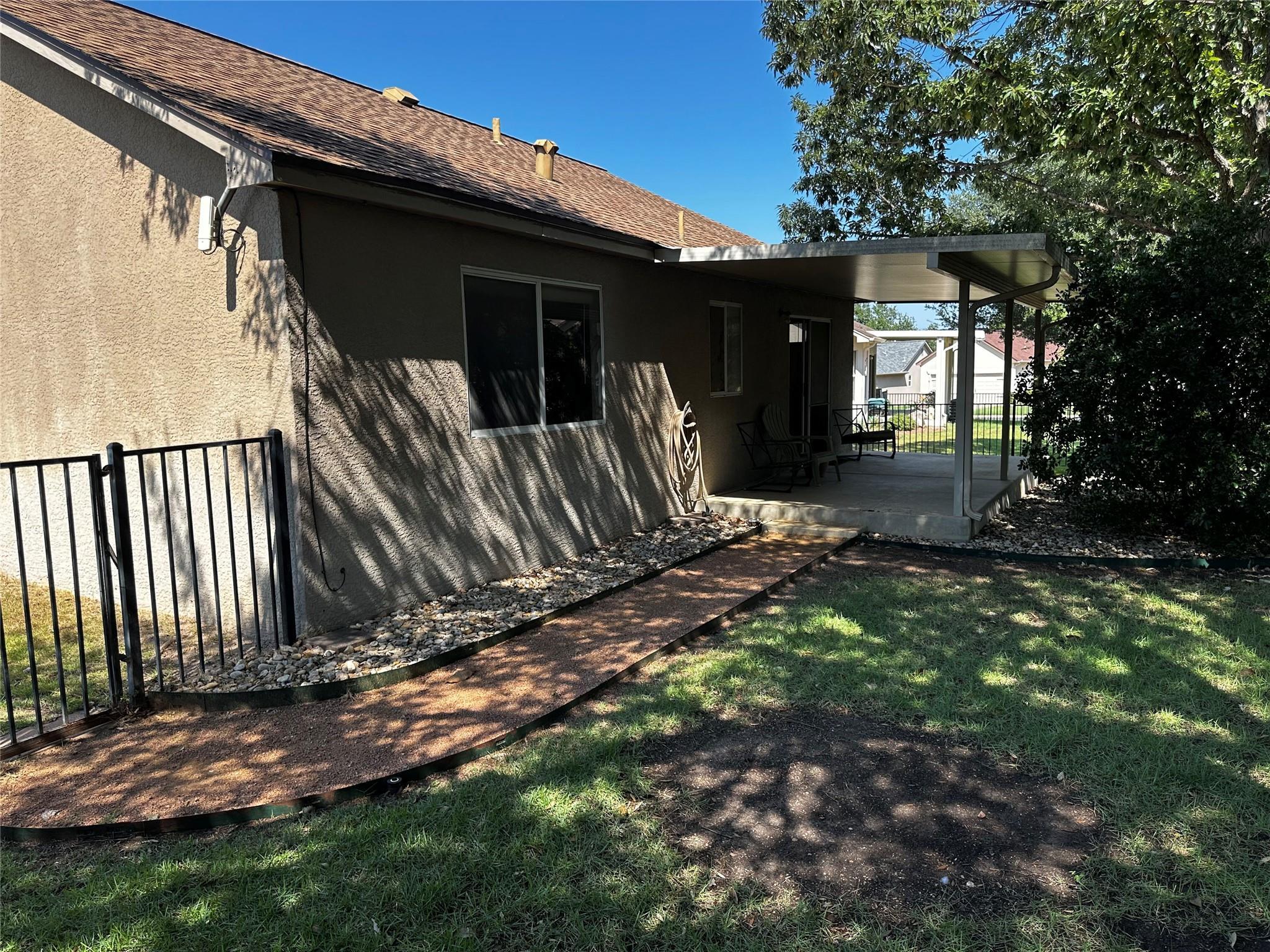 101 Red Poppy Trl Property Photo 13