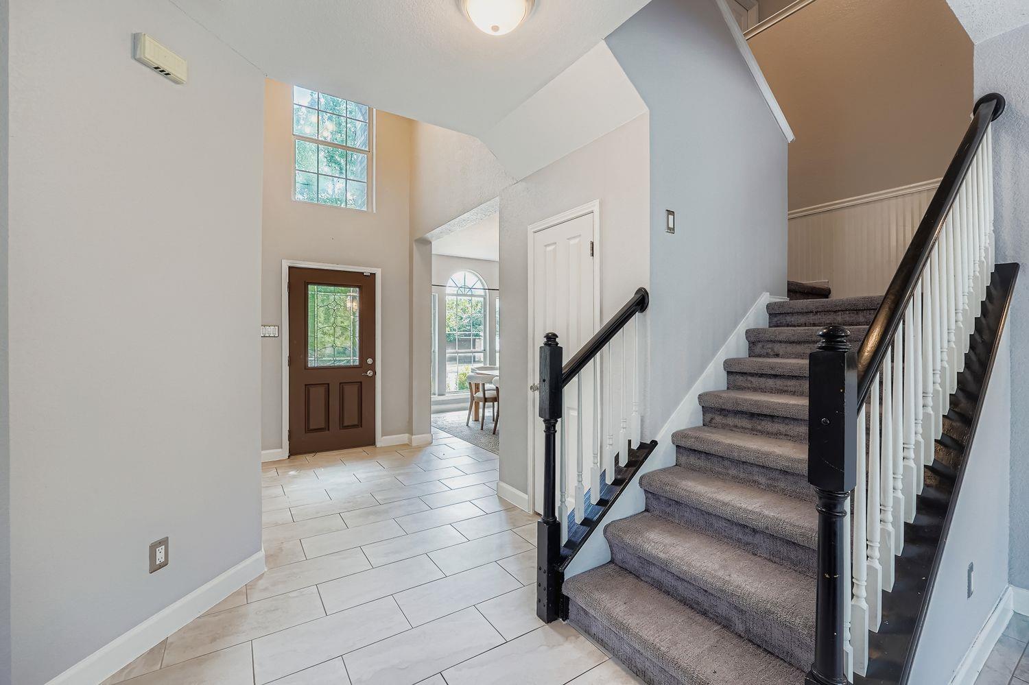 1420 Quicksilver Cir Property Photo 4