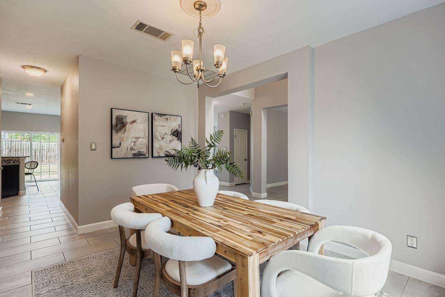 1420 Quicksilver Cir Property Photo 9