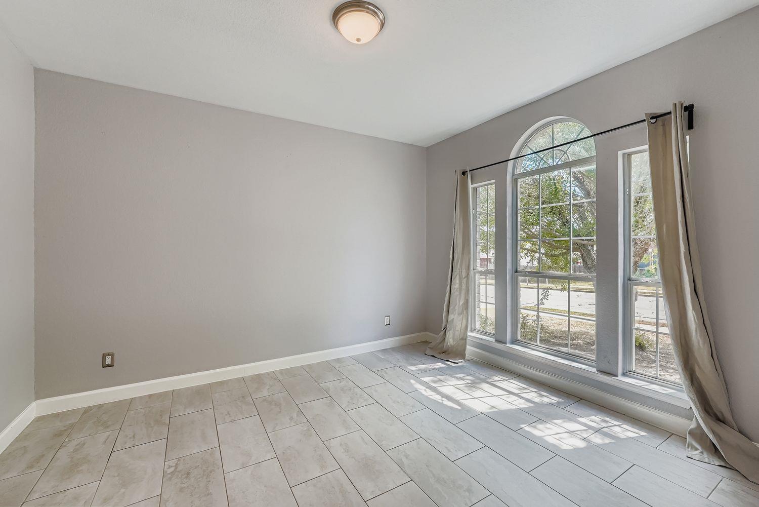 1420 Quicksilver Cir Property Photo 10