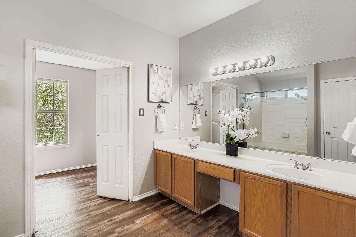 1420 Quicksilver Cir Property Photo 19