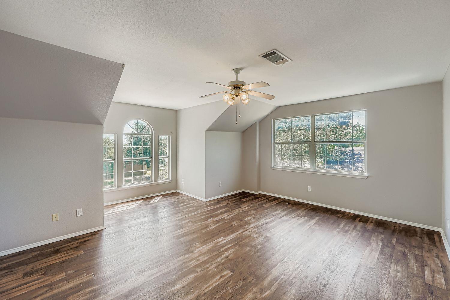 1420 Quicksilver Cir Property Photo 21