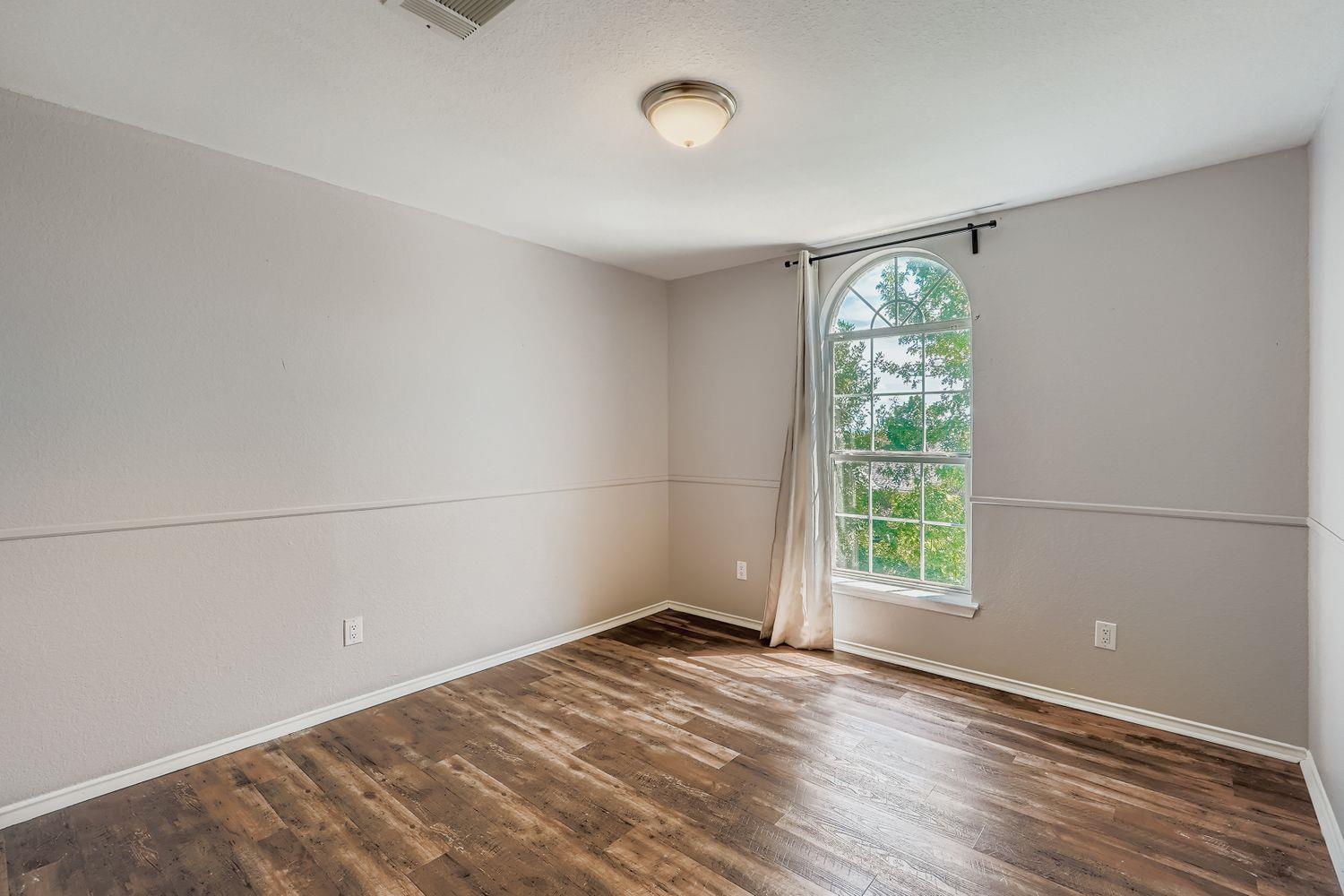 1420 Quicksilver Cir Property Photo 25