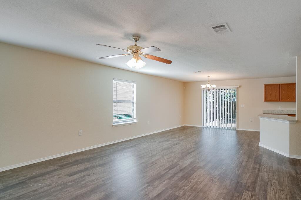 6812 Doyal Dr Property Photo 4