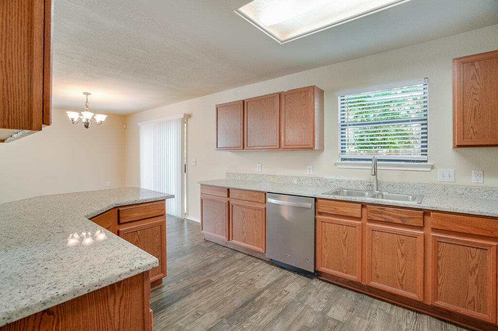 6812 Doyal Dr Property Photo 8