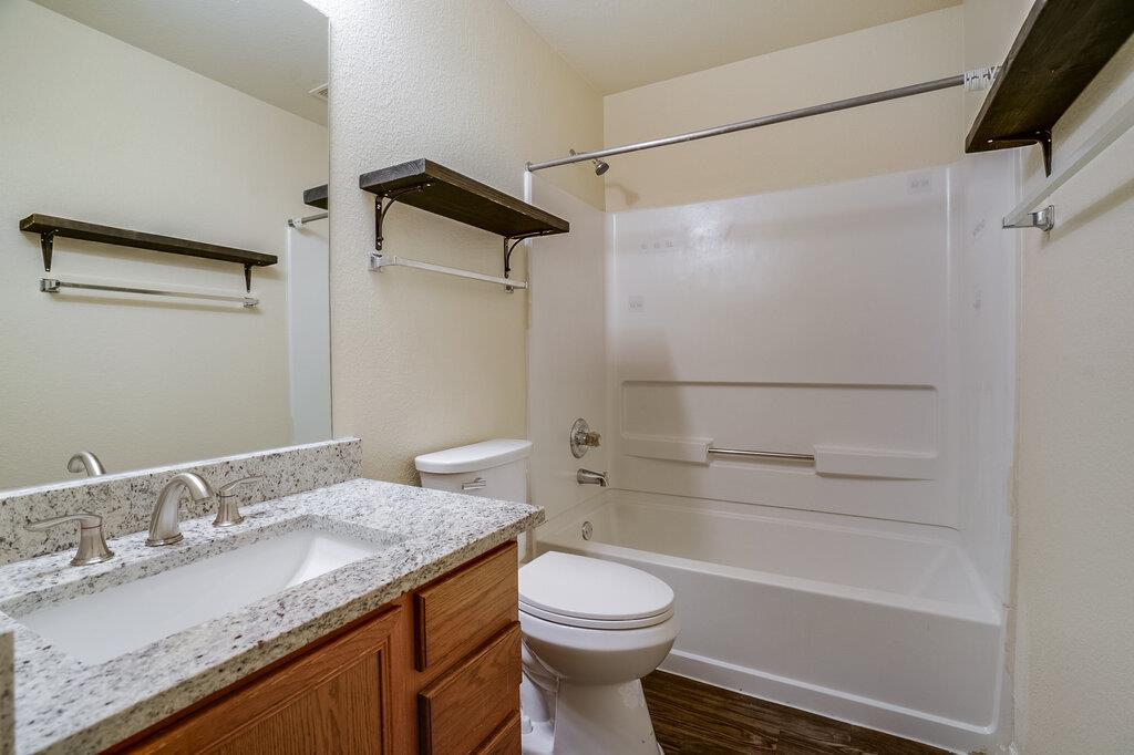 6812 Doyal Dr Property Photo 14