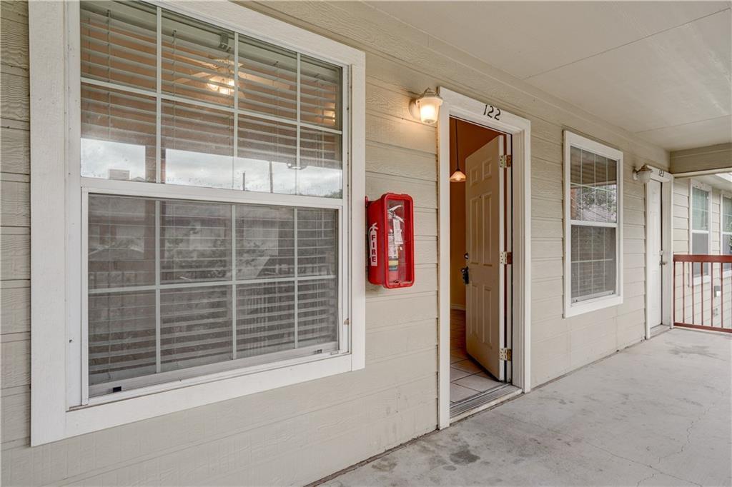 412 Burleson St #122 Property Photo 1