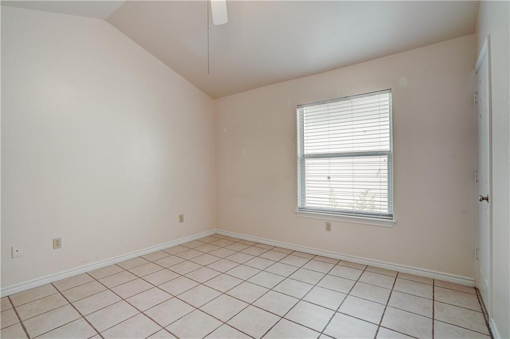 412 Burleson St #122 Property Photo 11