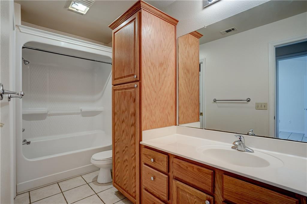 412 Burleson St #122 Property Photo 13