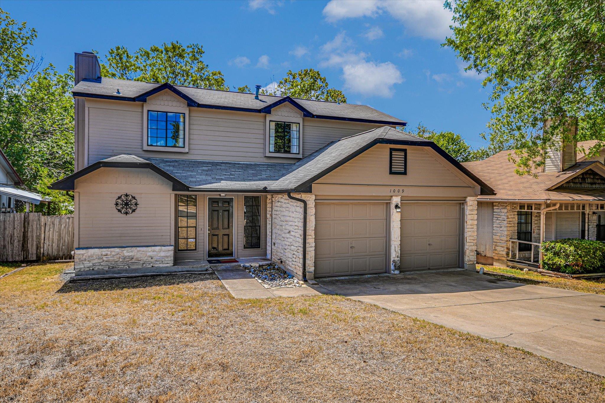 1009 Peggotty Pl Property Photo 1