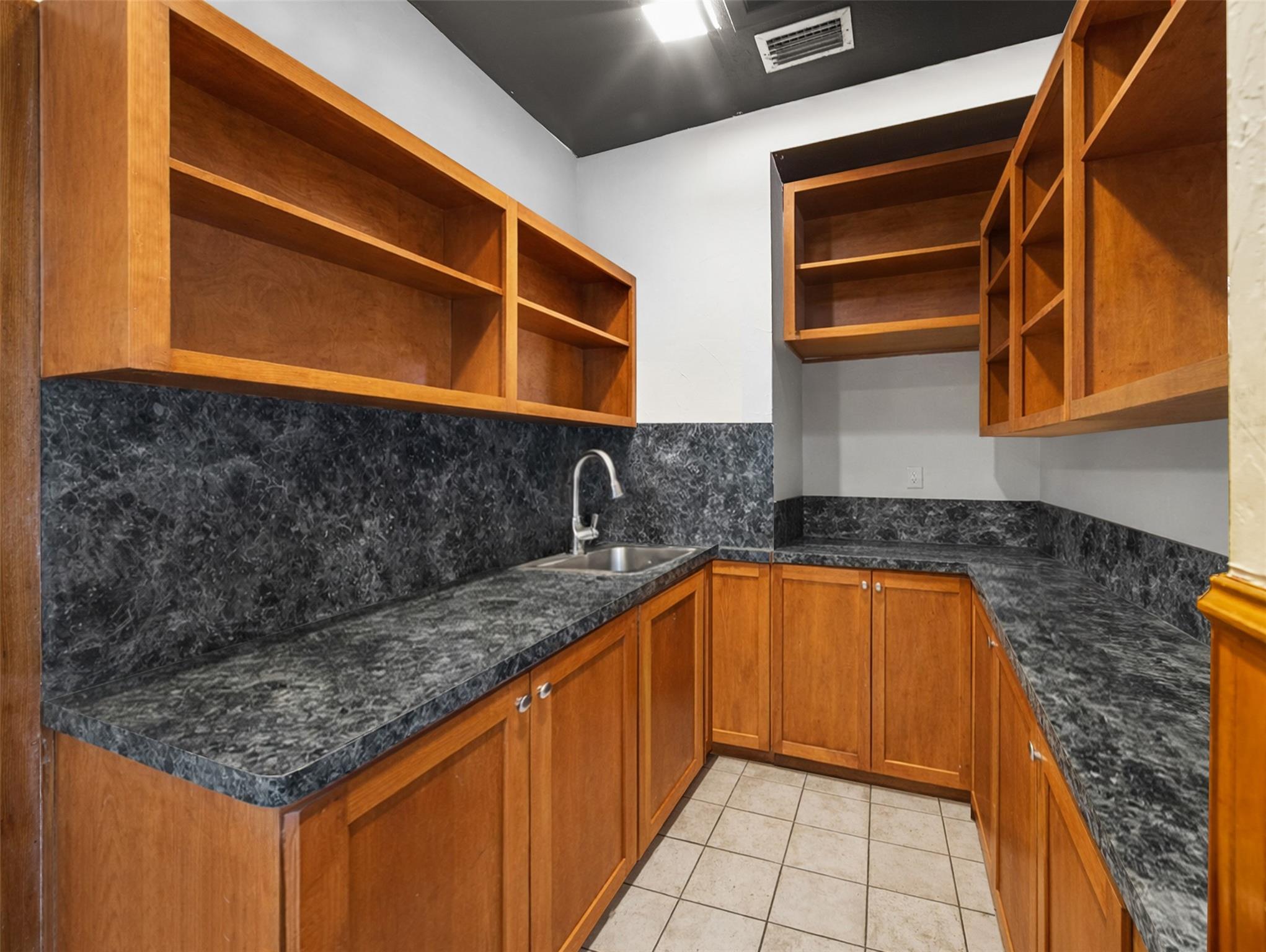 317 N Avenue E None Property Photo 13